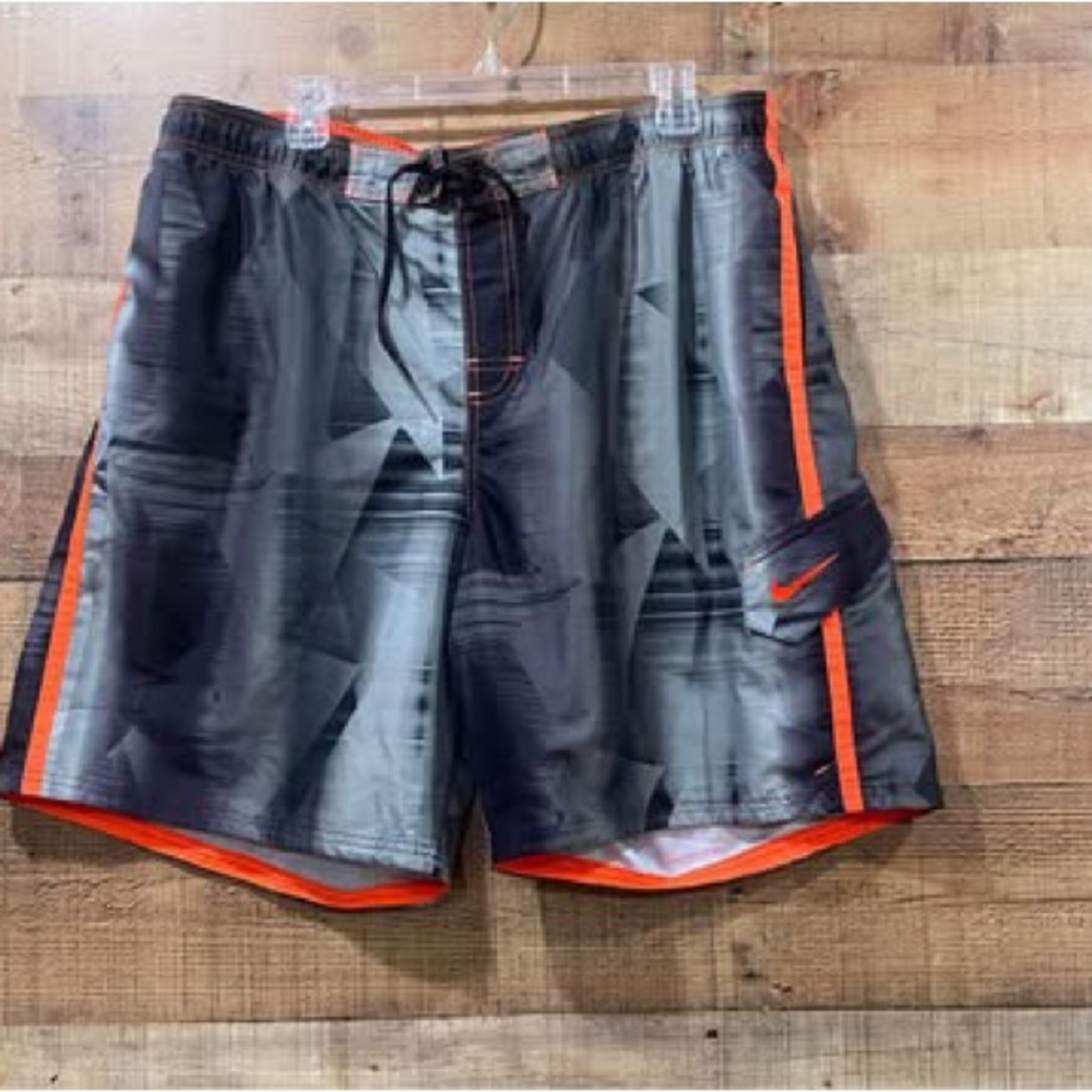 Nike Mens black & gray swim trunks Size xxl